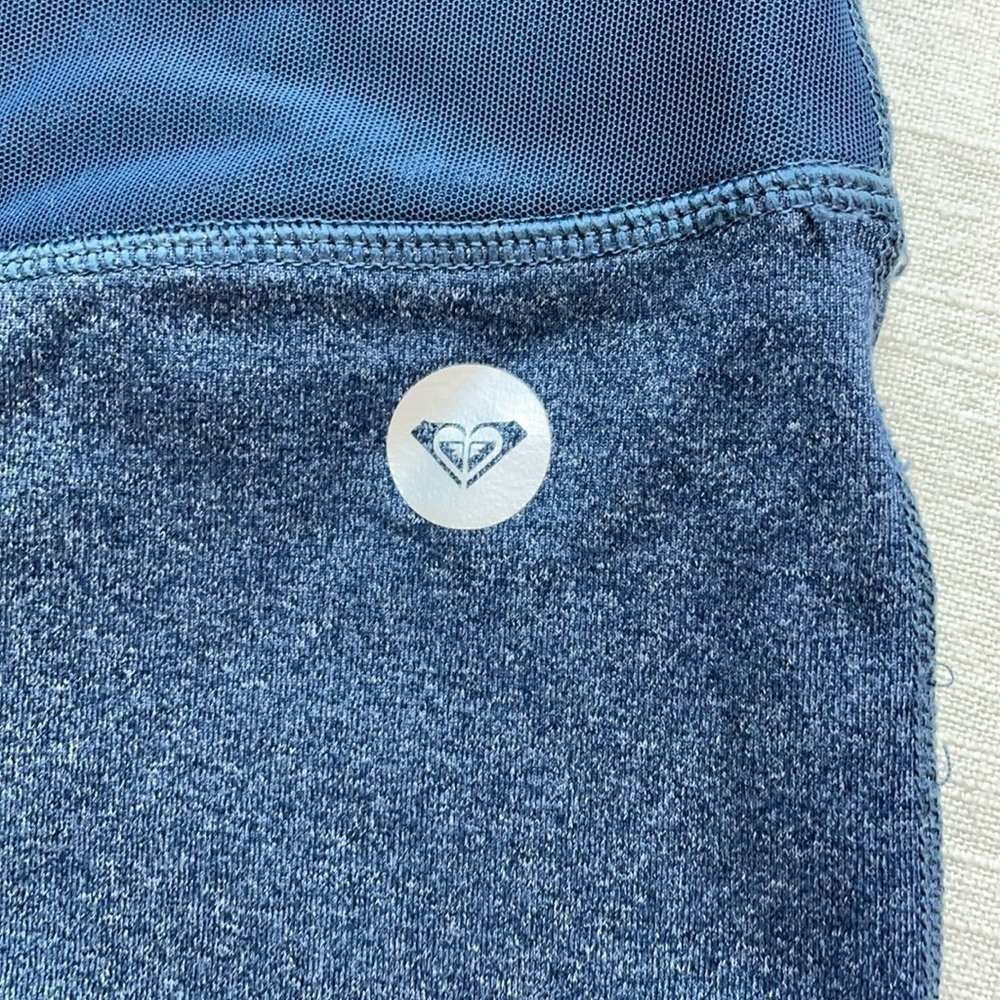 ROXY brand heathered navy cropped yoga/athletic leggings with mesh cutou… - Picture 2 of 12